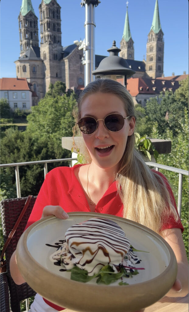 Griechisch, mediterran mit Dom im Rücken. Das gibt es nur bei den Domterrassen Bamberg.